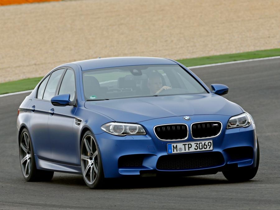  BMW M5 Competition Package 2013 года  (фото 12 из 16)